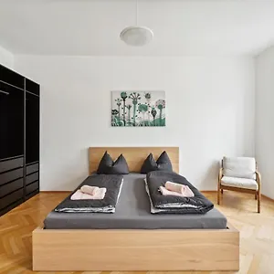 Design Near Mariahilferstrasse Apartament