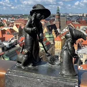 rynek-pod-fredr.hotelswroclaw.com/
