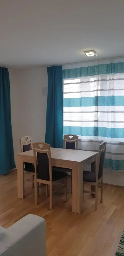 Exquisit Apartment Simmering Vienna